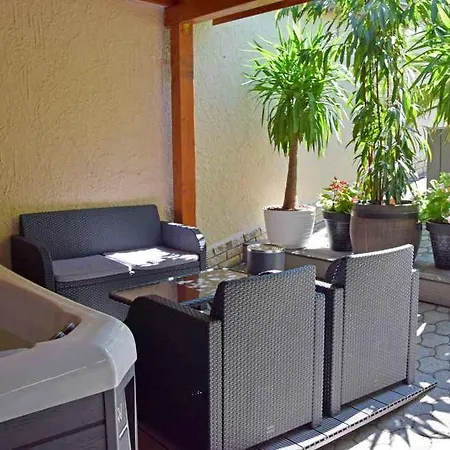 In - Balaton 50113 Apartament